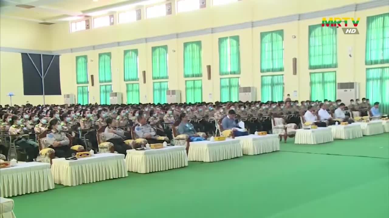 ပြန်ကြားရေးဝန်ကြီးဌာန၊ ပြည်ထောင်စုဝန်ကြီး ဦးမောင်မောင်အုန်း နိုင...