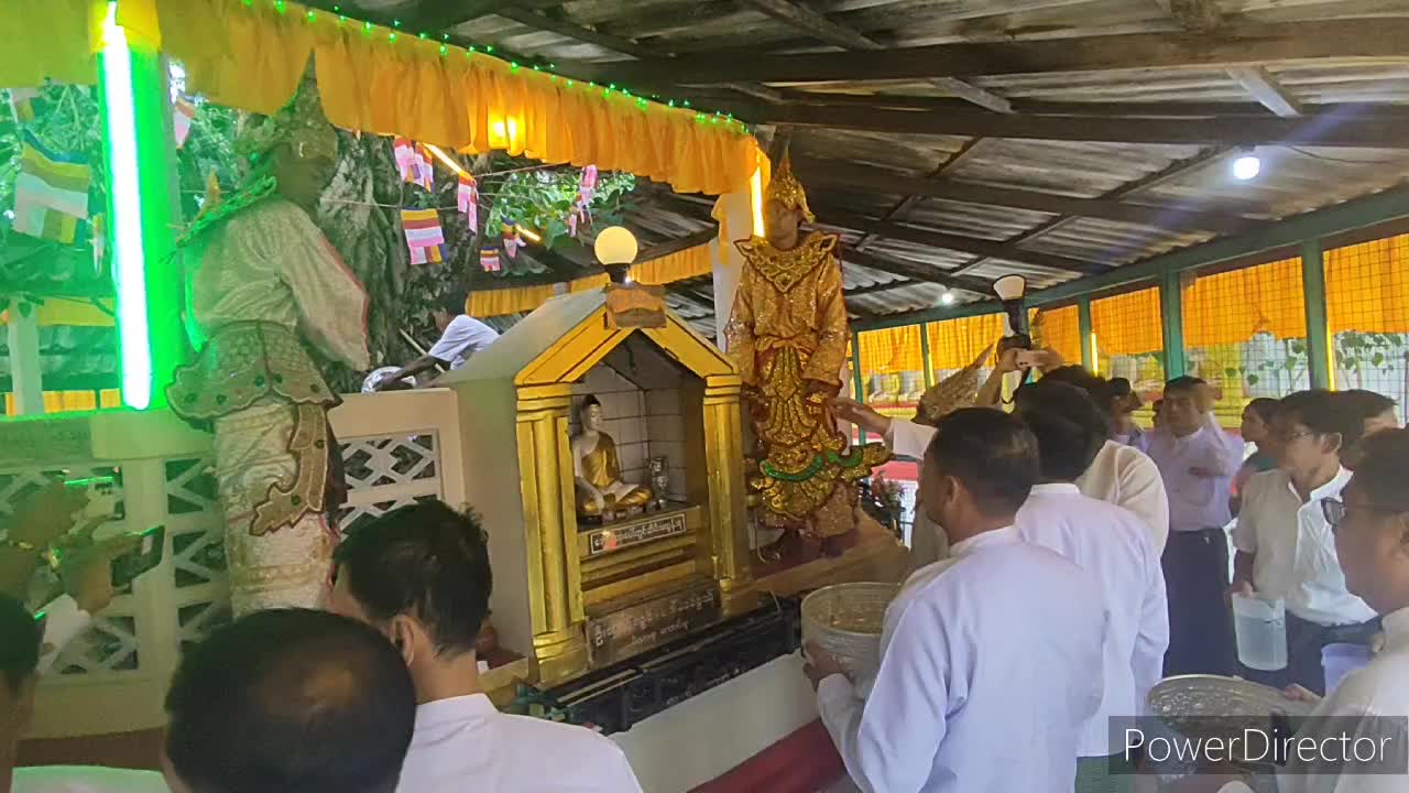 ကော့သောင်းမြို့ ကဆုန်လပြည့် ဗုဒ္ဓနေ့ ညောင်ရေသွန်းလောင်းပွဲ အခမ်းအ...