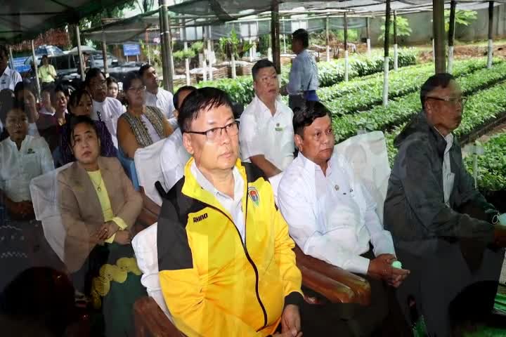 တနင်္သာရီတိုင်းဒေသကြီးဝန်ကြီးချုပ်ဦးမြတ်ကို မျိုးစေ့ချကိရိယာမျာ...
