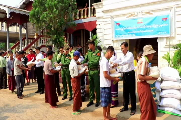 ယာယီနေရပ်စွန့်ခွာ ပြည်သူများအားထောက်ပံ့ငွေ နှင့် အခြေခံစားသောက် က...