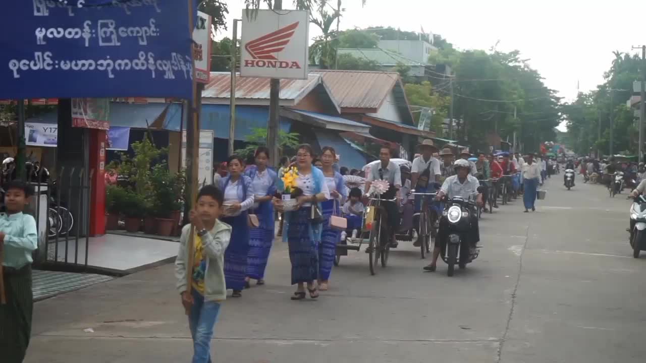 အိမ်မဲမြို့တွင် စုပေါင်းမဟာဘုံကထိန်နှင့်ပဒေသာပင်လှည့်လည်ပွဲကျင်...