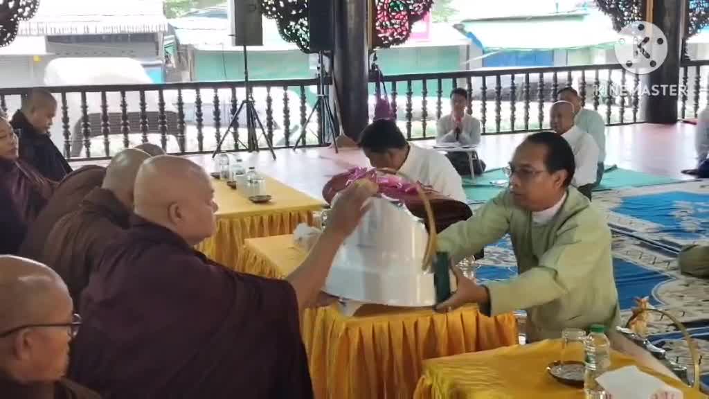 ကရင်ပြည်နယ်၊ မြဝတီမြို့  ကျက်သရေဆောင် ရွှေမြင်းဝန်စေတီတော်မြတ်ကြီ...