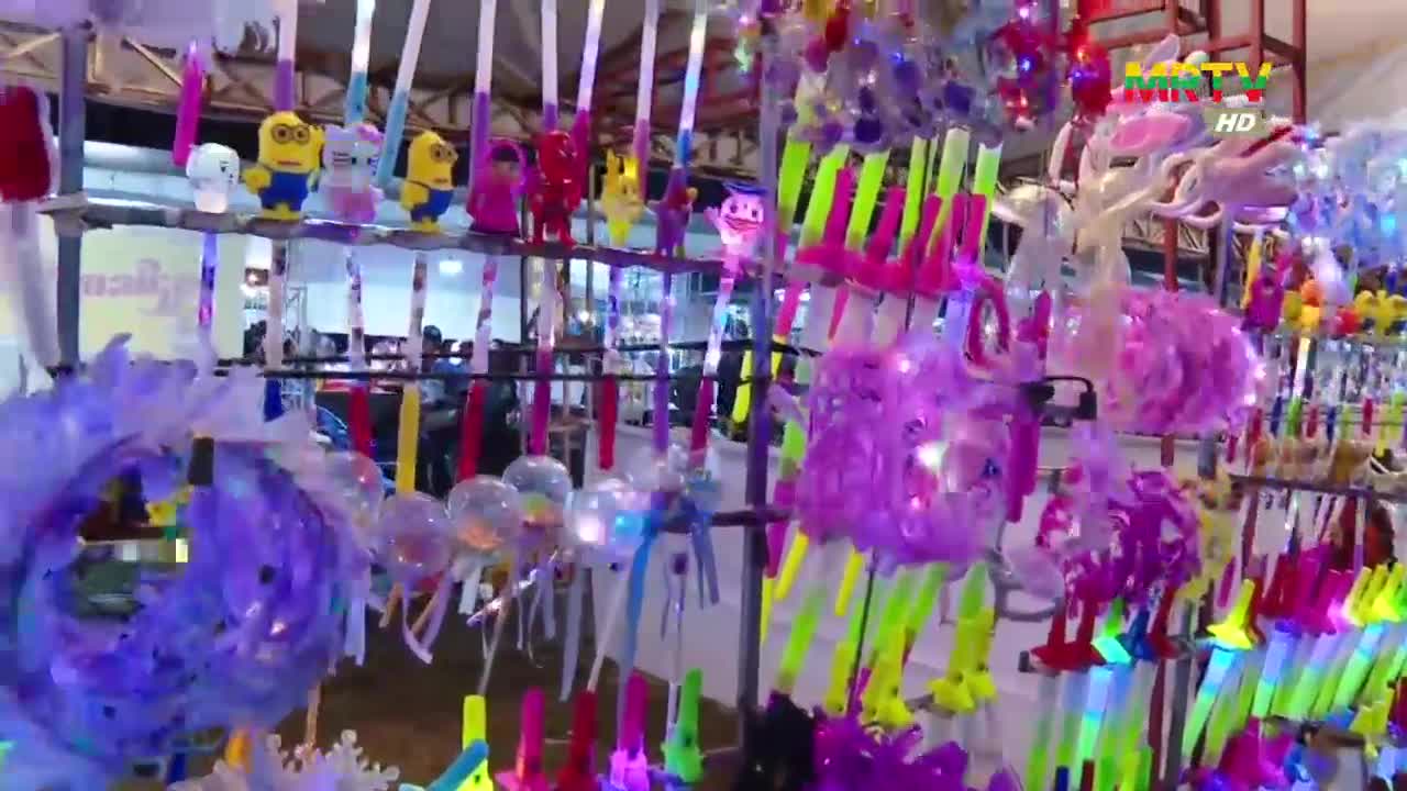 ပြန်ကြားရေးဝန်ကြီးဌာန ပြည်ထောင်စုဝန်ကြီး ဦးမောင်မောင်အုန်း၊ လျှပ...