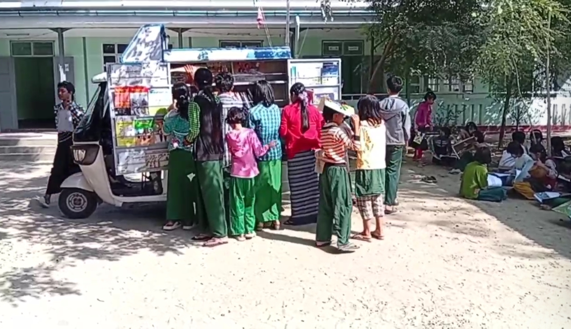 ချောက်မြို့၌ စာဖတ်ရှိန်မြှင့်တင်ရေးအသိပညာပေးဟောပြောပွဲနှင့်ရွေ့...