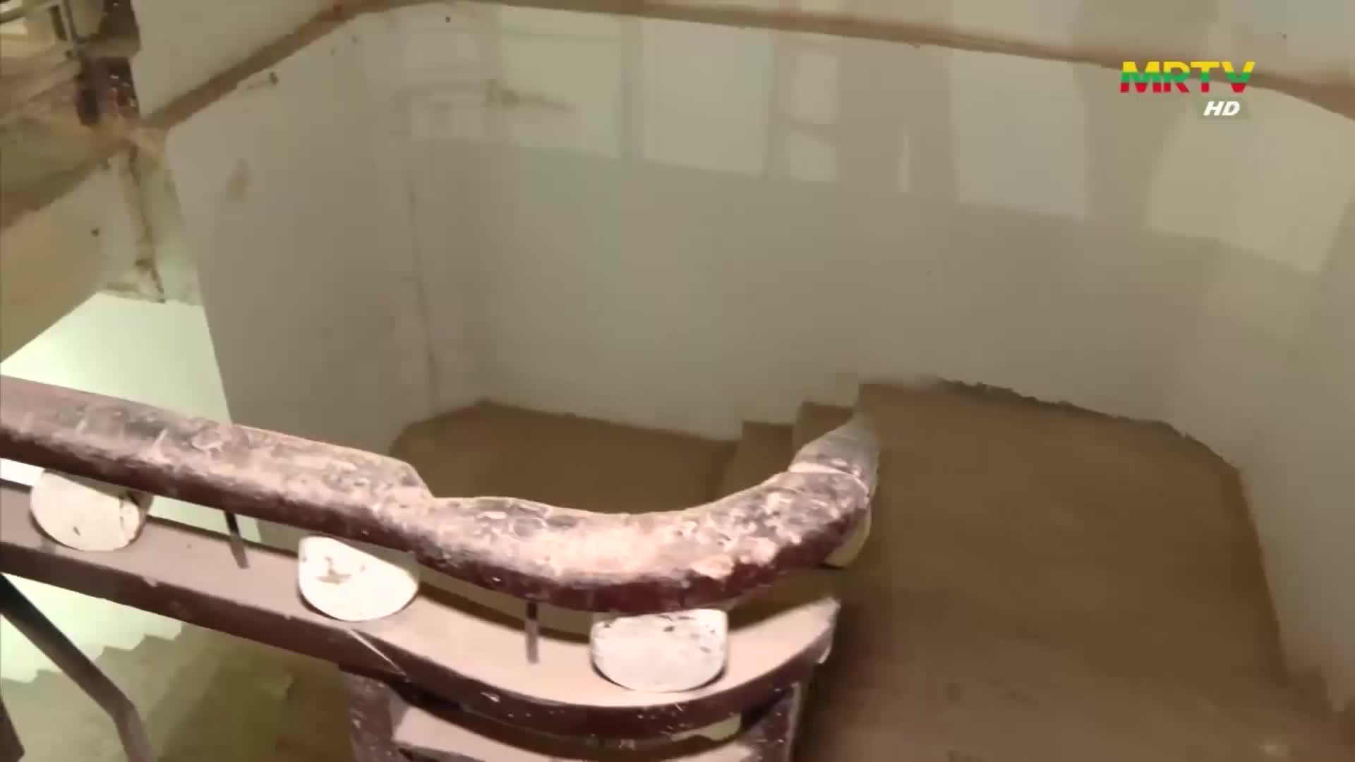 ဆောင်ရွက်နေမှုအား ကြည့်ရှုစစ်ဆေး၊ ဝဇီရာရုပ်ရှင်ရုံရှေ့ မြန်မာ့မီ...