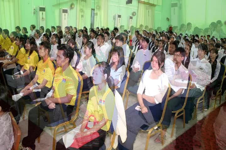 တနင်္သာရီတိုင်းဒေသကြီးဝန်ကြီးချုပ်ဦးမြတ်ကို   လူငယ်ကိုယ်စားလှယ်အ...