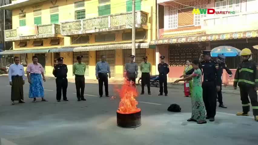 ကော့သောင်းမြို့တွင် မီးသတ်ဦးစီးဌာနမှ ‌မီးဘေးအန္တရာယ် ကြိုတင်ကာကွ...