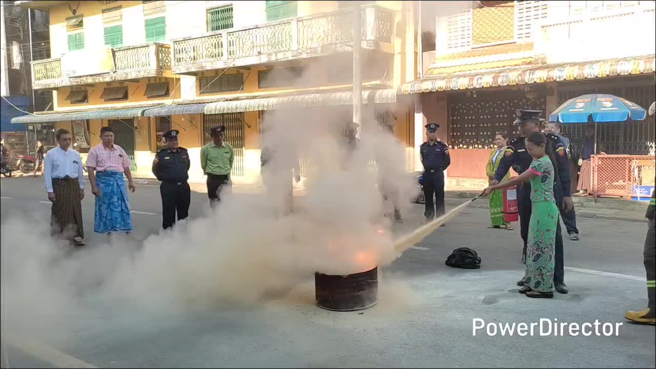 ကော့သောင်းမြို့တွင် မီးသတ်ဦးစီးဌာနမှ ‌မီးဘေးအန္တရာယ် ကြိုတင်ကာကွ...