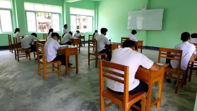 မအူပင်မြို့၌ ၂၀၂၆ ခုနှစ် တက္ကသိုလ်ဝင်တန်းစာမေးပွဲ ပထမနေ့ မြန်မာစာ...