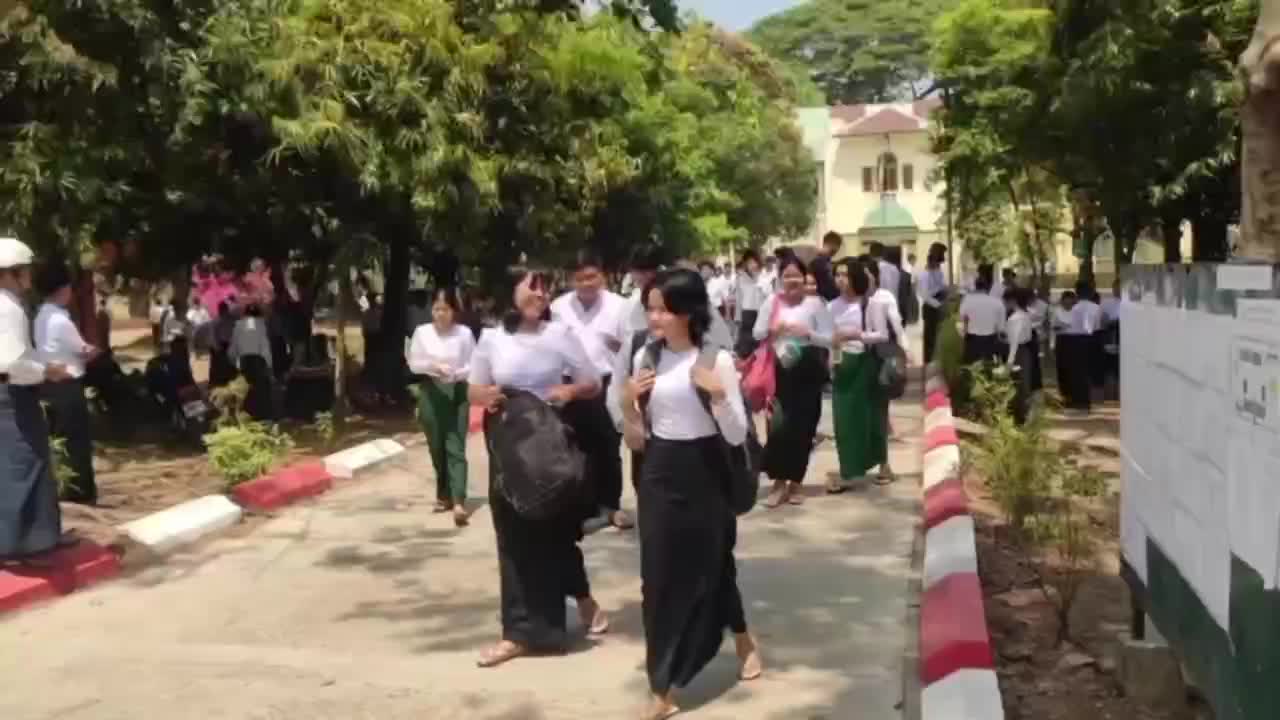ပုသိမ်ခရိုင်အတွင်း စာစစ်ဌာန(၄၄)ခု၌ ကျောင်းသား/သူများ အင်္ဂလိပ်စာဘာ...