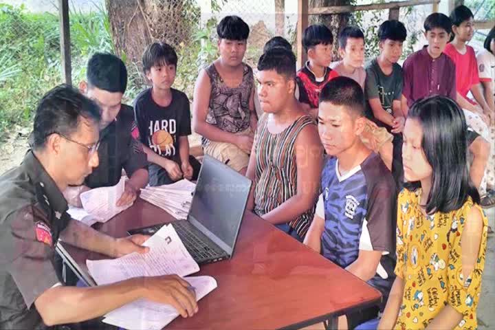 ထားဝယ်မြို့နယ်တွင် ရက် ၁၀၀ စီမံချက်ဖြင့် နိုင်ငံသားစိစစ်ရေးကတ်ပြာ...