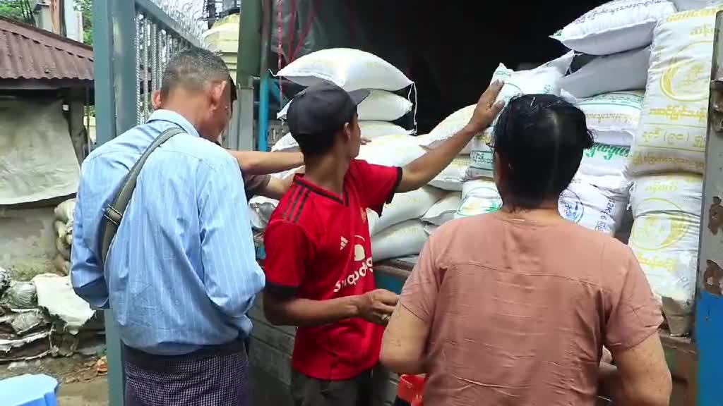 ကရင်ပြည်နယ်၀န်ကြီးချုပ်ဦးစောမြင့်ဦးနိုင်ငံ့၀န်ထမ်းအငြိမ်းစားမျ...
