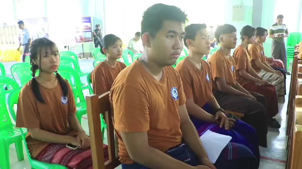 နွေရာသီကာလတိုသင်တန်းများဆင်းပွဲအခမ်းအနားသို့ ကရင်ပြည်နယ်၀န်ကြီး...