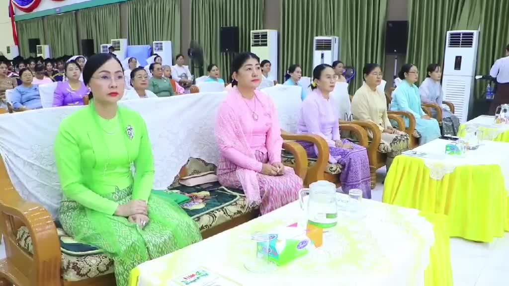 ဘားအံမြို့တွင် ဒဿမအကြိမ်မြောက် သူနာပြု-သားဖွားဒီပလိုမာ အောင်လက်မှ...