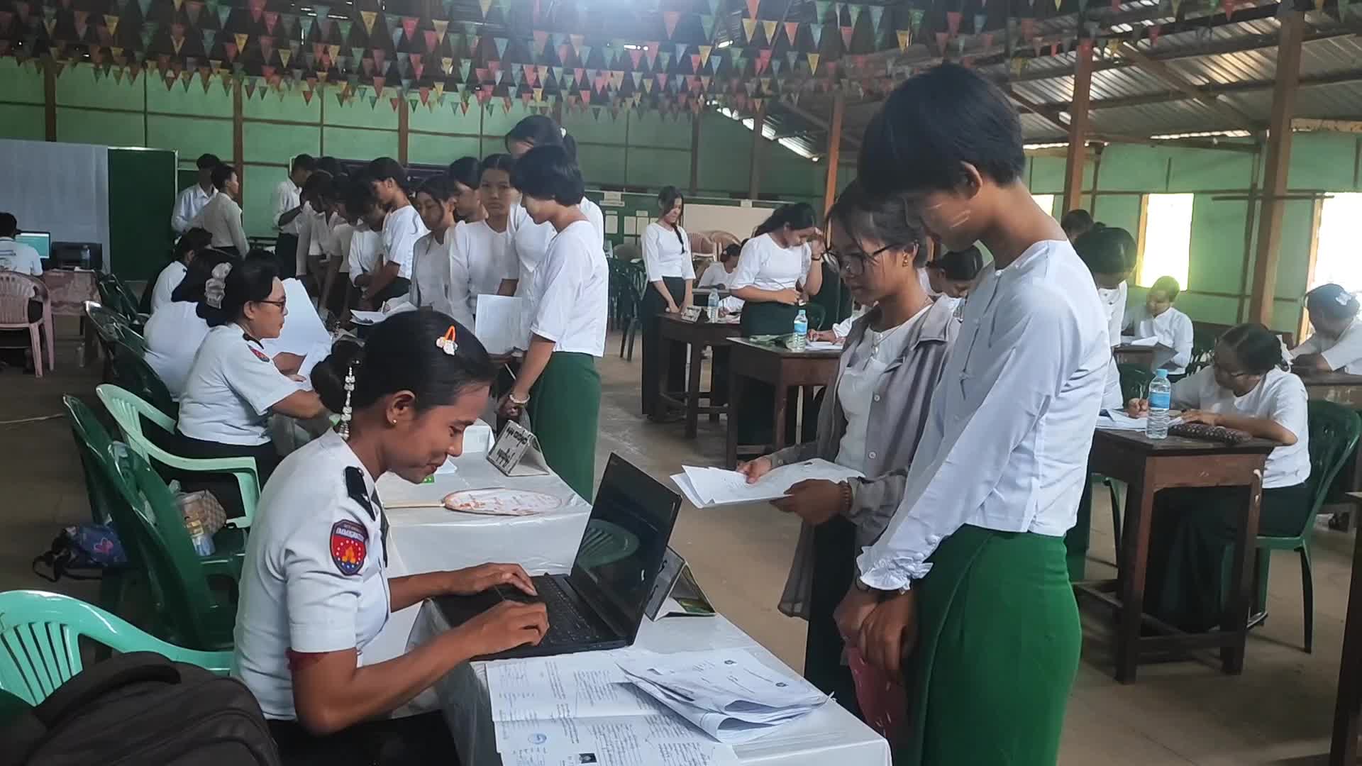 ကျောင်းသား ကျောင်းသူများအား ရက်(၁၀၀)လမင်းစီမံချက်ဖြင့် နိုင်ငံသား...