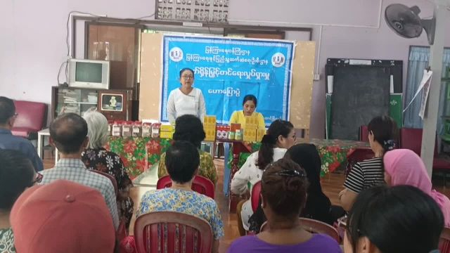 ဗိုလ်တစ်ထောင် မြို့နယ်၌ အစိုးရ၏ ရက်(၁၀၀) စီမံချက်ဖြင့် စာဖတ်ရှိန်မြ...