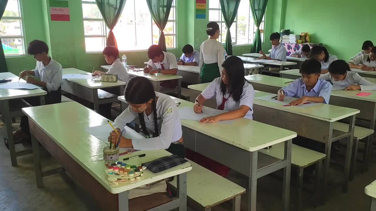 ကော့သောင်းမြို့၌ မြန်မာအမျိုးသမီးများနေ့အထိမ်းအမှတ် စာစီစာကုံးန...