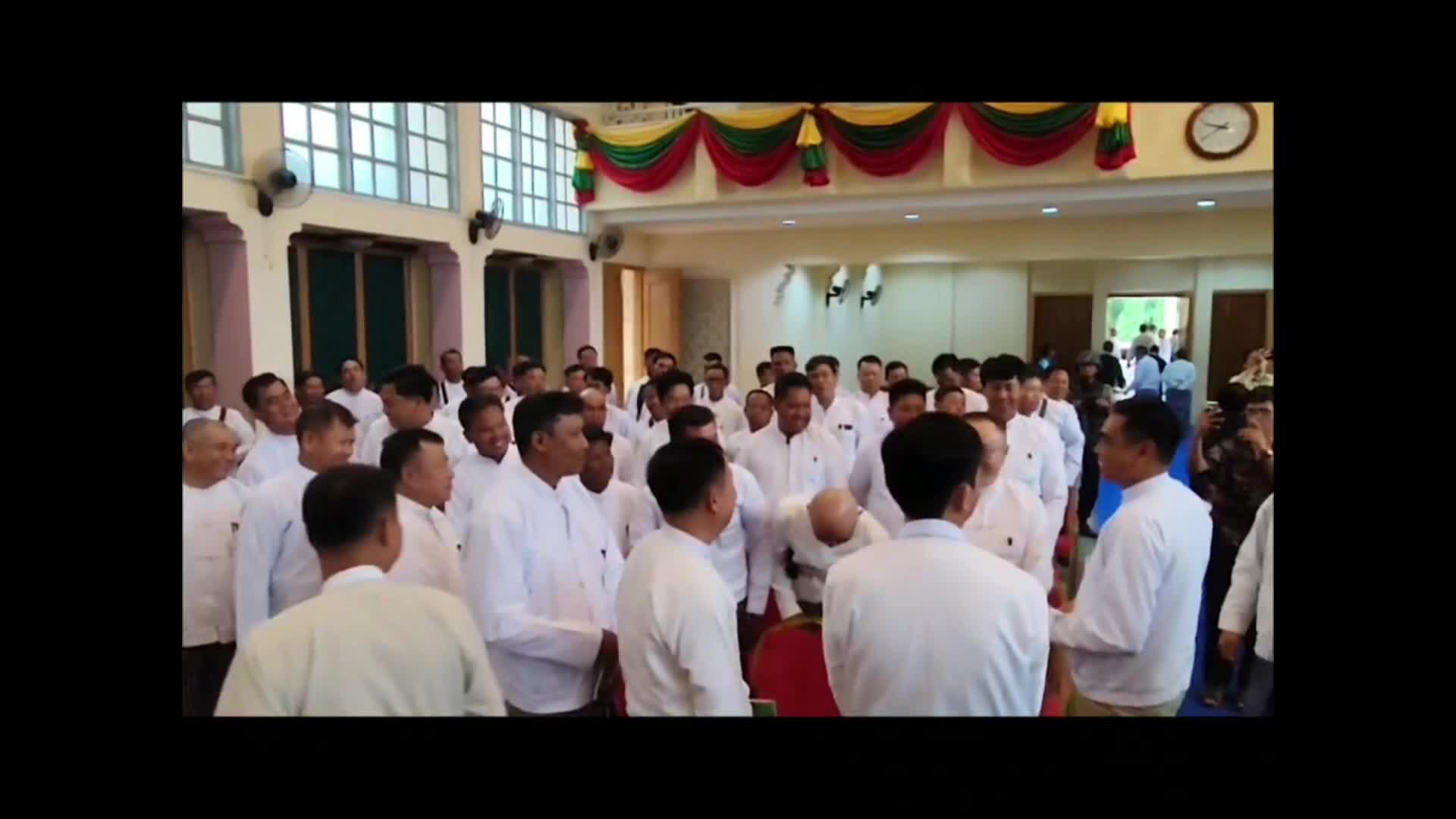 ပြင်ဦးလွင်မြို့နယ်၌ ရပ်ကွက်(သို့)ကျေးရွာအုပ်စု အုပ်ချုပ်ရေးမှူးမျ...