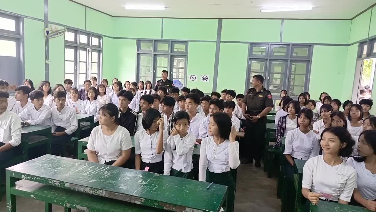 ရက်(၁၀၀)လမင်းစီမံချက်ဖြင့် ကျောင်းသား၊ကျောင်းသူများအားနိုင်ငံသား...