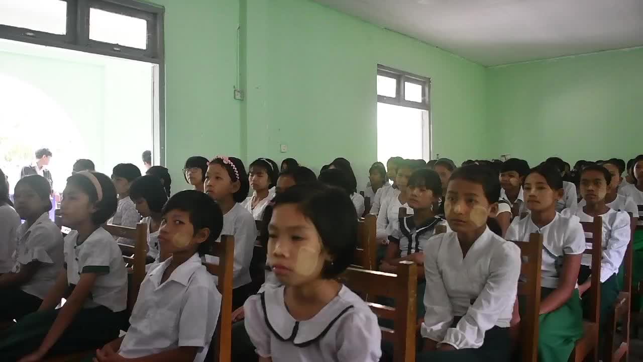 ဥတ္တရသီရိမြို့နယ် ဗိုလ်ရွေးအခြေခံပညာ အထက်တန်းကျောင်း၌ လူငယ်စကားဝ...