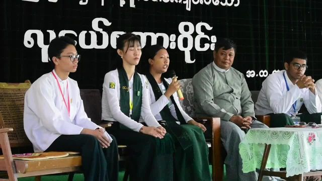 ချမ်းအေးသာစံမြို့နယ် အမှတ်(၂)အခြေခံပညာအထက်တန်းကျောင်း၌ လူငယ်စကားဝ...