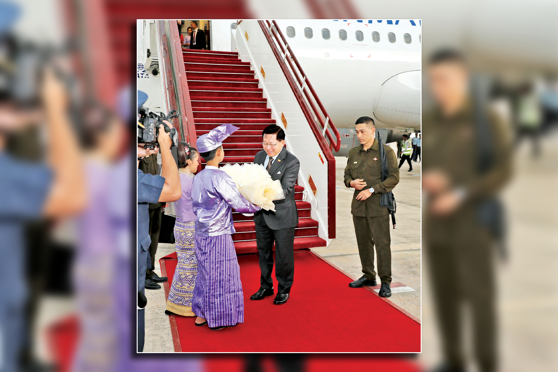 မြန်မာအဆင့်မြင့်ကိုယ်စားလှယ်အဖွဲ့ ပြန်လည်ရောက်ရှိ