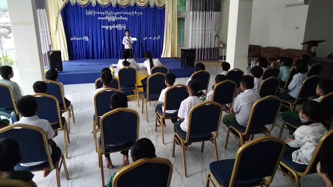 မကွေးတိုင်းဒေသကြီး နတ်မောက်မြို့၌စာဖတ်ရှိန်မြှင့်တင်ရေးကဗျာရွတ်...